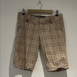 LEI Luxe Plaid Shorts in Tan and Pink